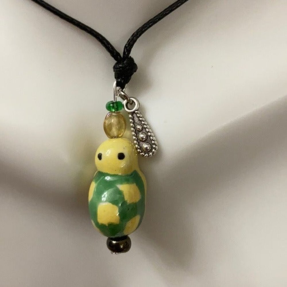 Magic Turtle ceramic button choker - Picture 6 of 10